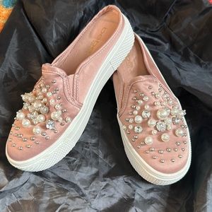 bebe sport slip ons sz 6